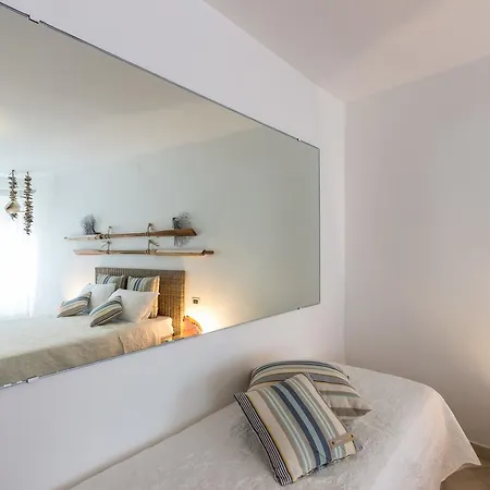 Abbaino 4* Massa (Tuscany)
