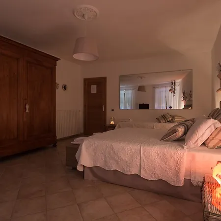 Abbaino 3* Massa (Tuscany)