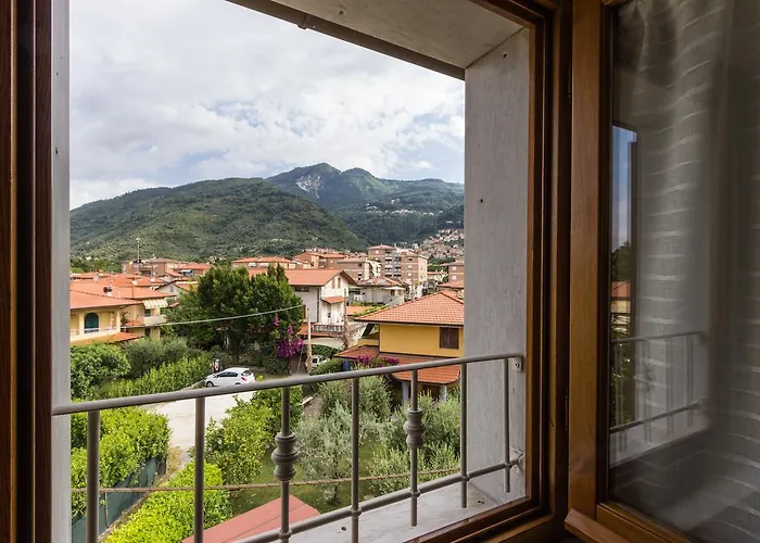 Abbaino 4* Massa (Tuscany)