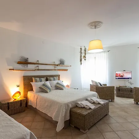 Abbaino 3* Massa (Tuscany)