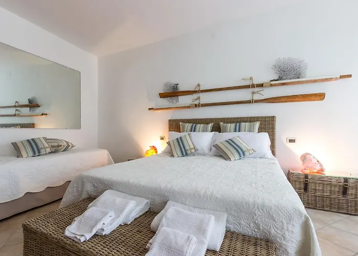 Abbaino 4* Massa (Tuscany)