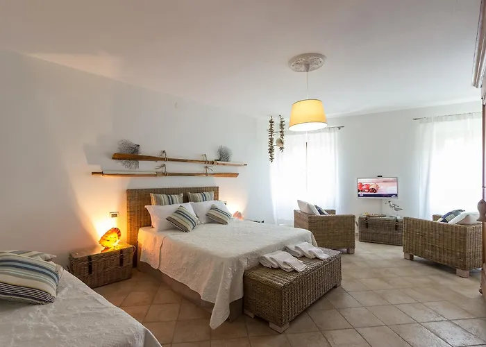Abbaino 4* Massa (Tuscany)